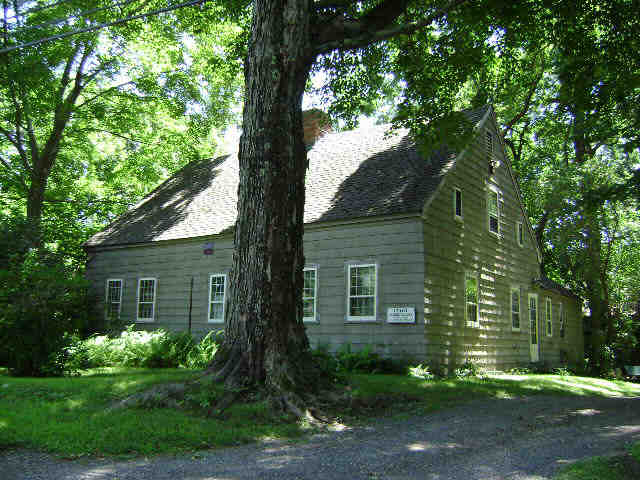 Building photograph for 9 WOOD CREEK RD